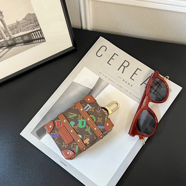 ブランドキーホルダー全体デザイン